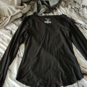 Long sleeve V neck shirt
